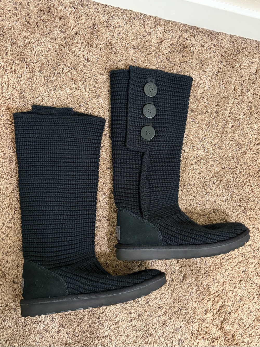 UGG Women's 5819 Classic Cardy Knit Sweater Tall Black Boots Size 8